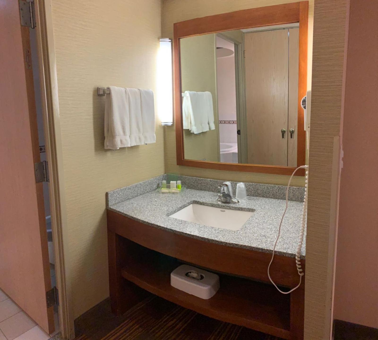 Holiday Inn Monclova By Ihg Ngoại thất bức ảnh