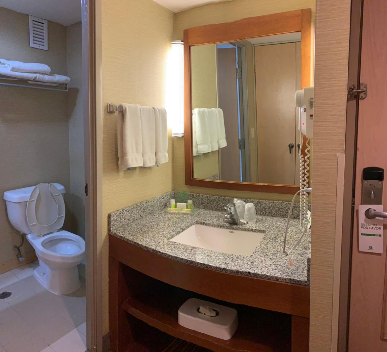 Holiday Inn Monclova By Ihg Ngoại thất bức ảnh